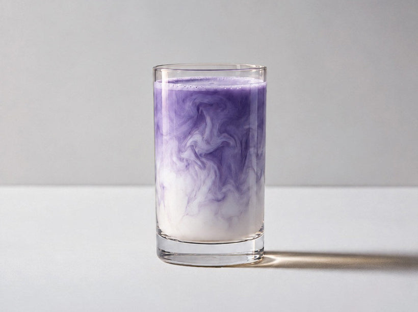 Ube latte glacé